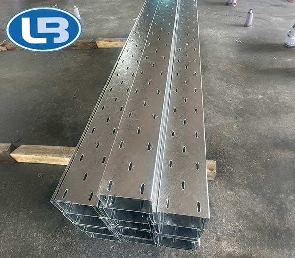 Thang máng cáp mạ kẽm