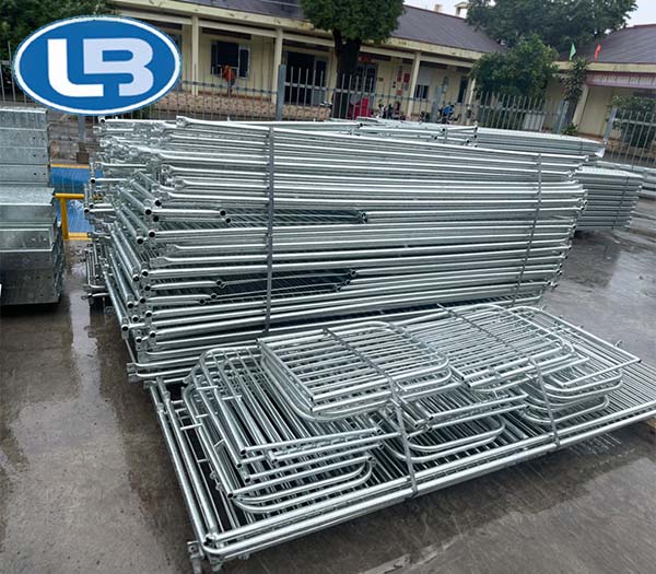 Khung Chuồng Heo Mạ Kẽm